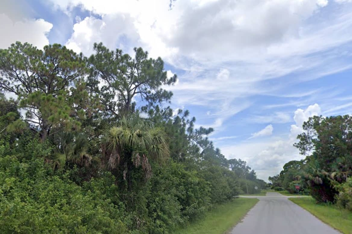 FL-Charlotte-402108301012