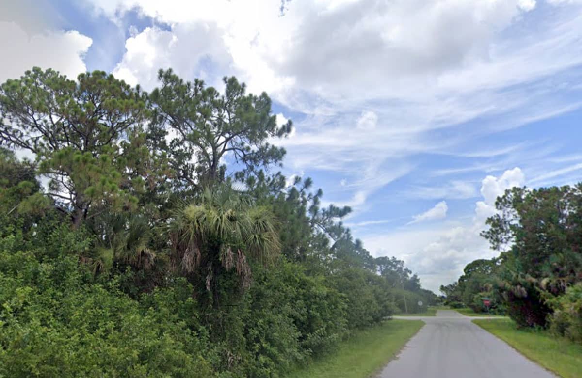 FL-Charlotte-402108301012