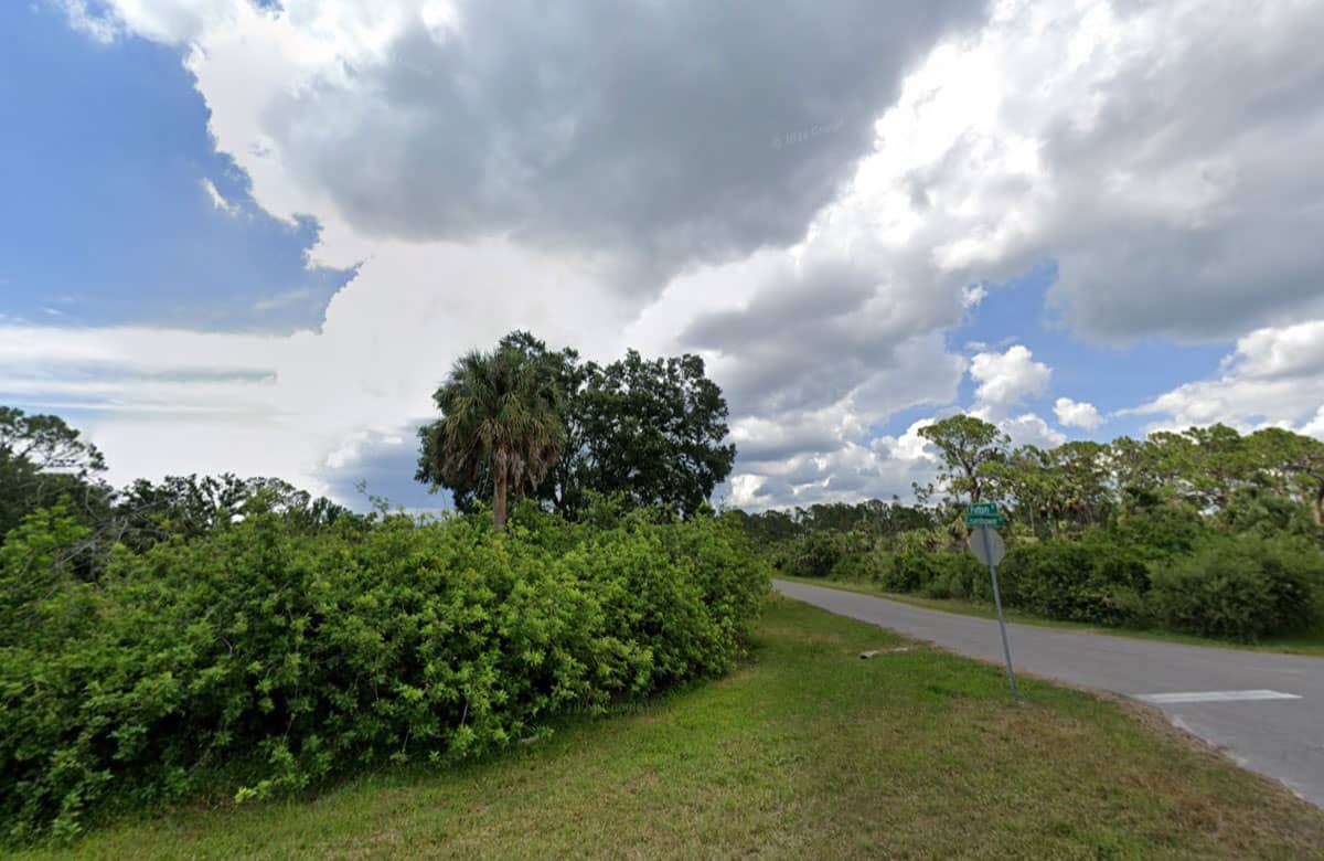 FL-Charlotte-402108301012